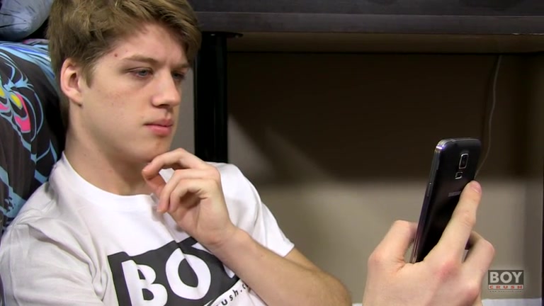 Adorable Alex Puts On A Show - Alex Grahamson - BoyCrush