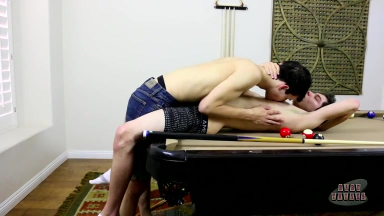 Some Expert Ball Play In Action - Jasper Robinson And Scott Alexander - BoyCrush