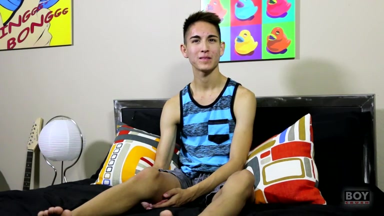 Interviewing Sexy Steven - Steven Peters - BoyCrush