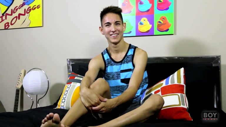 Interviewing Sexy Steven - Steven Peters - BoyCrush