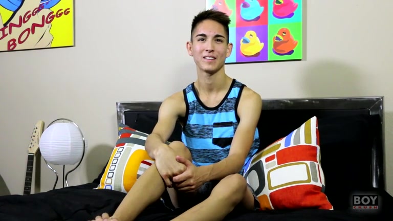 Interviewing Sexy Steven - Steven Peters - BoyCrush