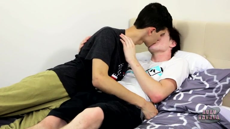 Neq Bottom Boy Loves That Raw Dick! - Justin Cross Justin Cummings - BoyCrush