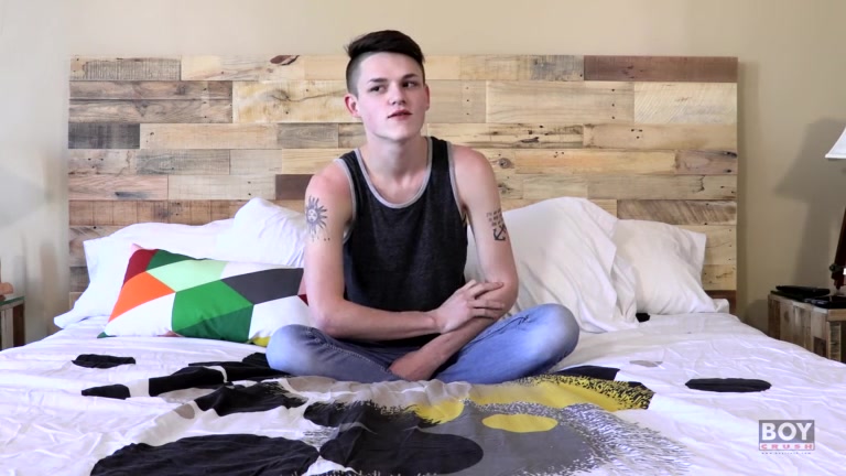 Cute New Boy Avery Tells Us About Himself - Avery Jones - BoyCrush