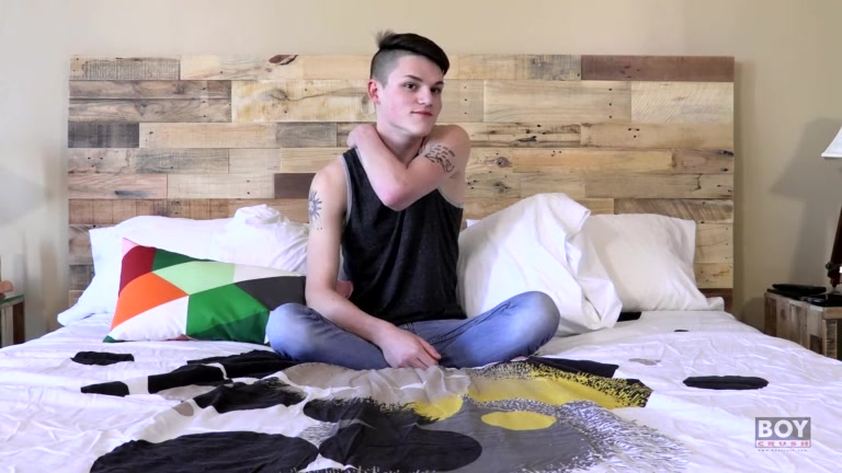 Cute New Boy Avery Tells Us About Himself - Avery Jones - BoyCrush