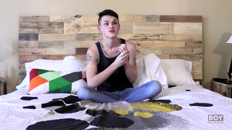 Cute New Boy Avery Tells Us About Himself - Avery Jones - BoyCrush