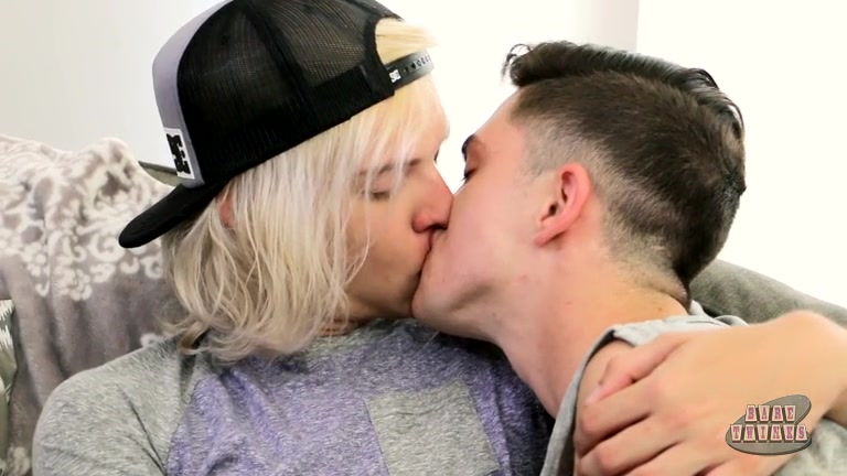 Kayden Is Always Ready To Help A Friend - Kayden Alexander Michael Klein - BoyCrush