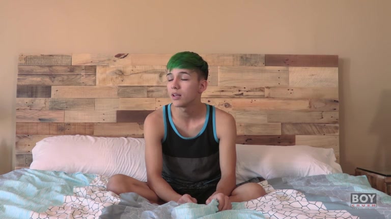 Smooth Young Bottom Takes A Dildo! - Cole Patrick - BoyCrush