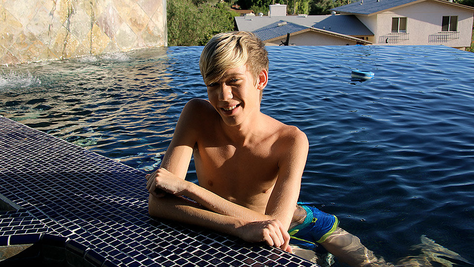 Taking A Dip With Hung Twink Tyler - Tyler Thayer - BoyCrush