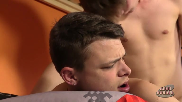 Bunk Bed Bareback Buddies - Austin Lock Bryce Christiansen - BoyCrush