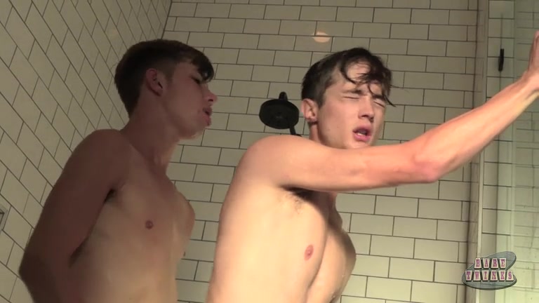 Bareback Twink Shower Sex! - Justin White Zack Love - BoyCrush