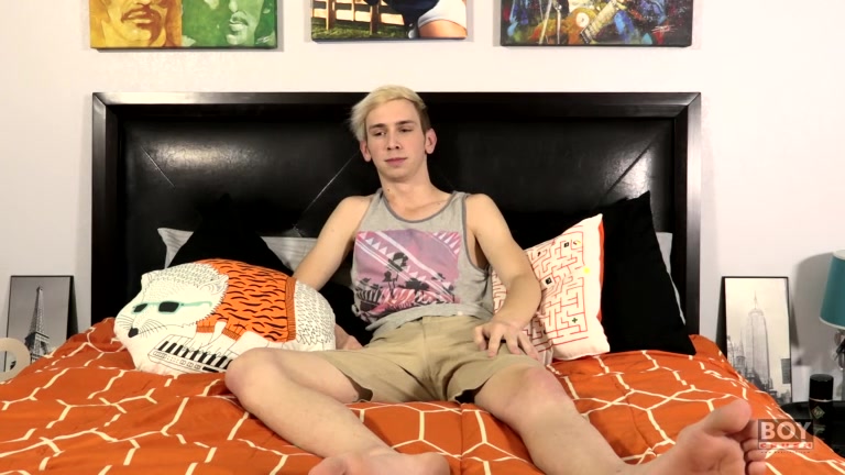 Blond Boy Oliver Just Loves Sex - Oliver Thompson - BoyCrush