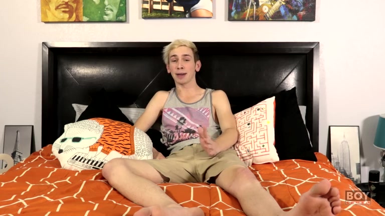 Blond Boy Oliver Just Loves Sex - Oliver Thompson - BoyCrush