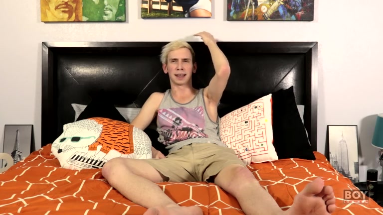 Blond Boy Oliver Just Loves Sex - Oliver Thompson - BoyCrush