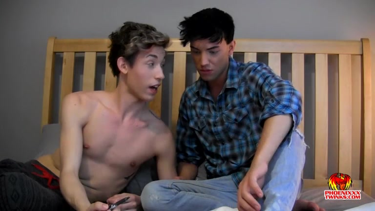 A Deserved Break From Studying - Jake Diamante And Blake Mast - PhoeniXXX