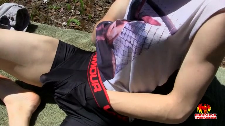 Outdoor Cum Splashing Solo - Daniel Tanner - PhoeniXXX