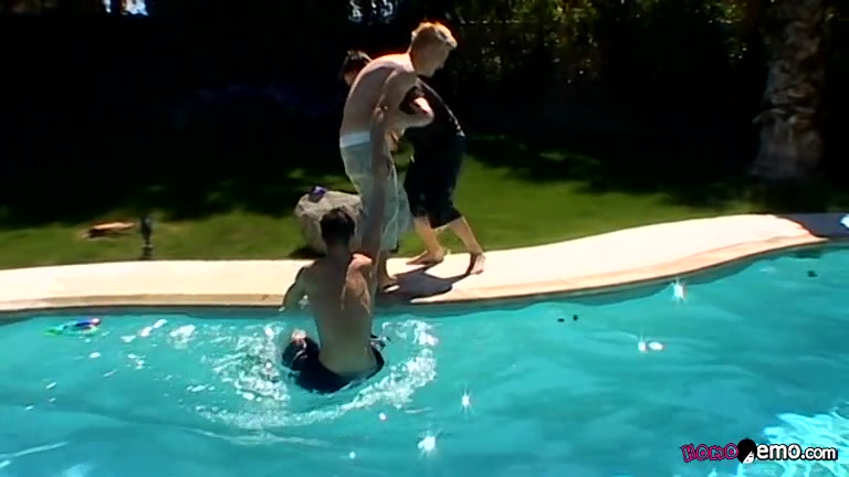 Shane Takes Two Big Cocks In His Hole - Jeremiah Johnson, Shane Allen Zack Randall - HomoEmo