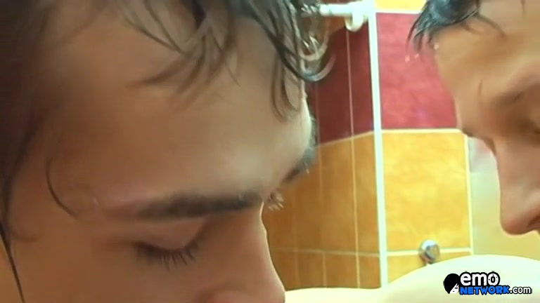 Cumming In The Locker Room - Corbin Pierce PJ Adams - ExposedEmos