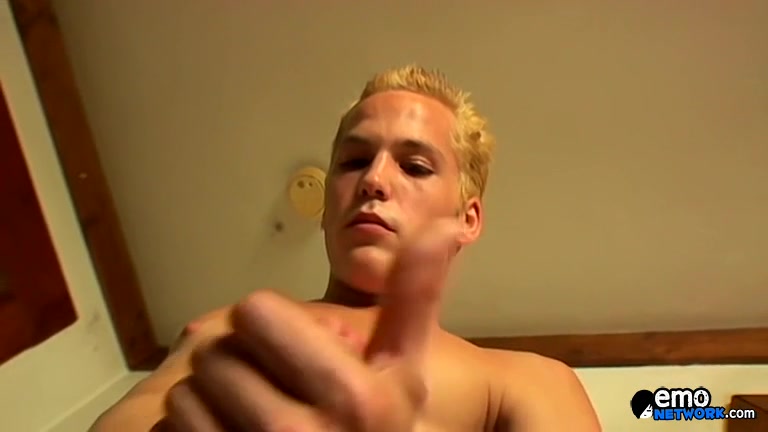 Straight Boy Puppy Loves Showing Off - Puppy - ExposedEmos