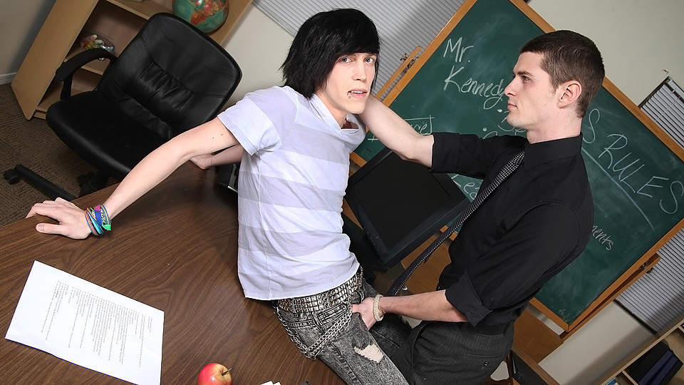 A Hard Uncut Teacher Dick - Nate Kennedy, Tyler Bolt And Brice Carson - ExposedEmos