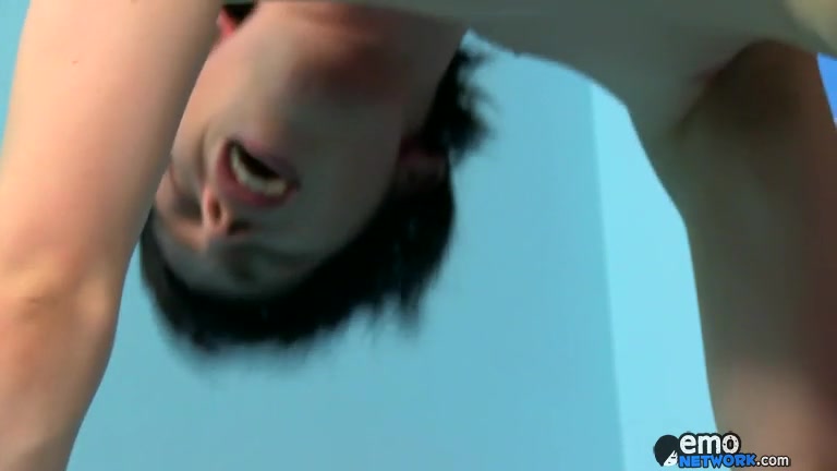 Toe Sucking Flip Flop Boys - Conner Bradley And Tyler Bolt - ExposedEmos