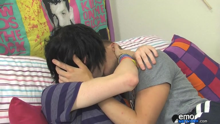 Twinks Incredible Butt Banging - Devon Westfall And Tyler Bolt - ExposedEmos
