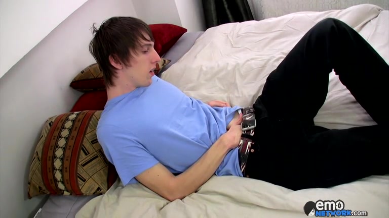 Wanking It With Emo Kurt - Kurt Maddox - ExposedEmos