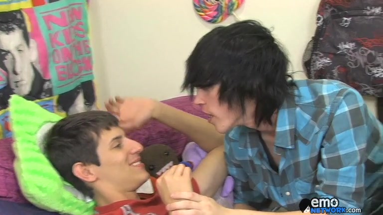 A Blind Date Cock Riding - Mike King And Tyler Bolt - ExposedEmos
