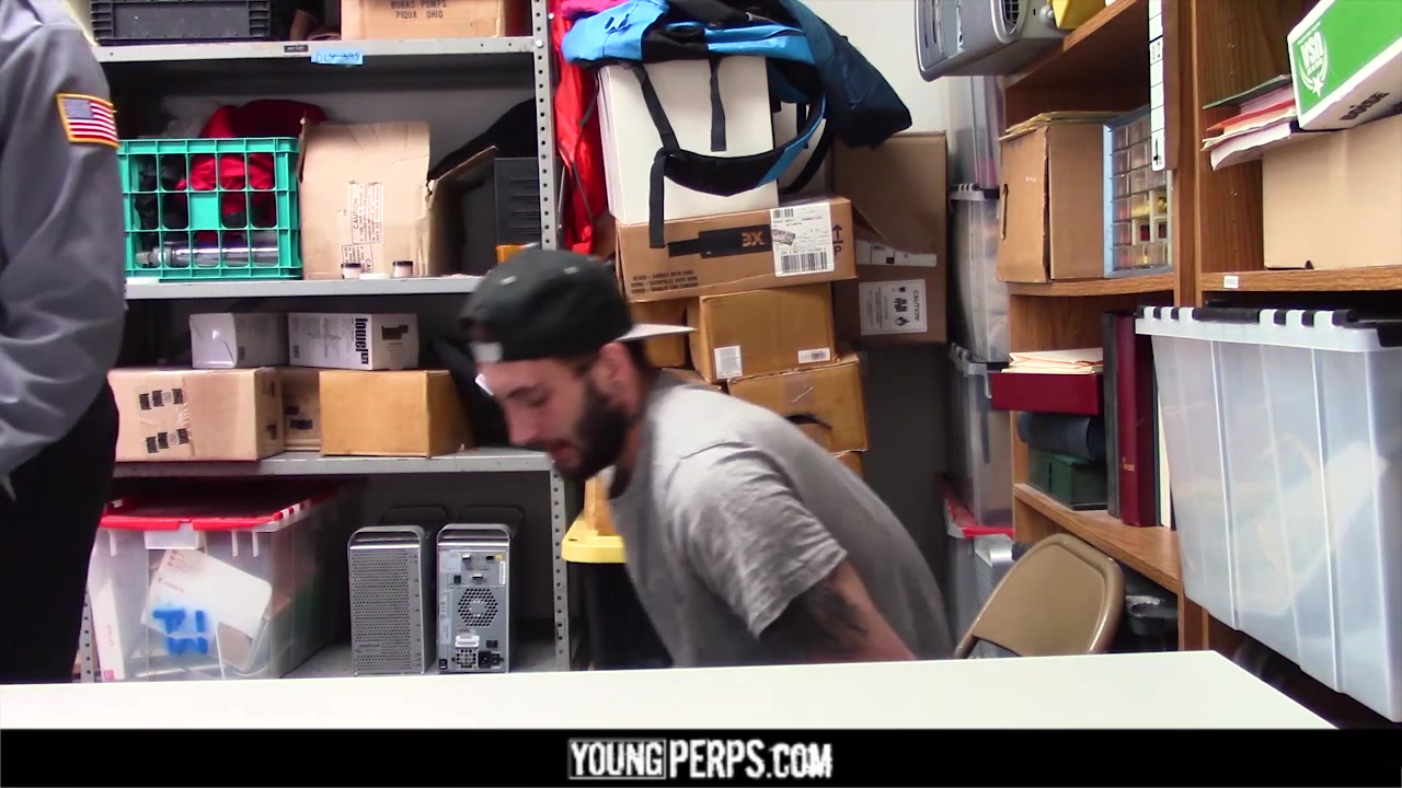 YoungPerps - Guard Punishes Shoplifter