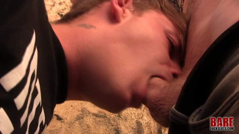 Cock Sucker Gets Drenched - Cameron James Sean Taylor - TXXXMStudios