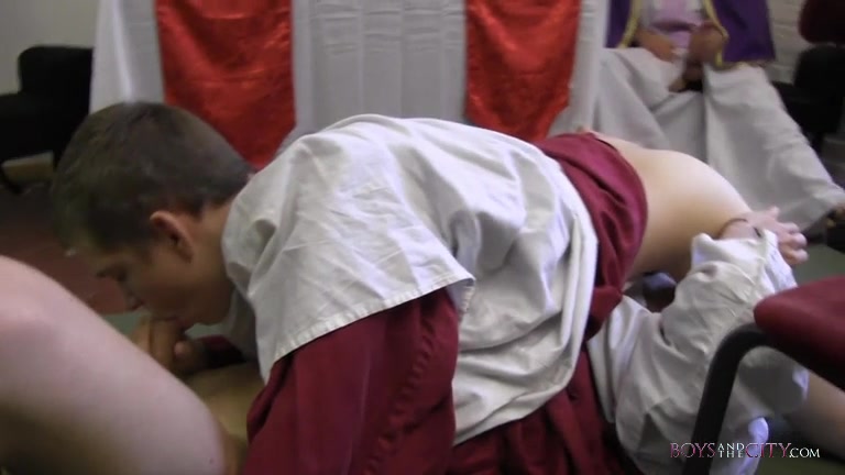 Hig Big Priest Cock Is Irresistible! - Luke Desmond, Oscar Roberts Owen Jackson - TXXXMStudios
