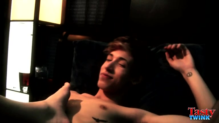 Filling His Hot Little Mouth - Blake Mast Trace Van De Kamp - TastyTwink