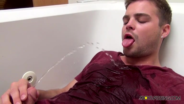 Dustin Fitch Tub Soaking - Dustin Fitch - Boys-Pissing