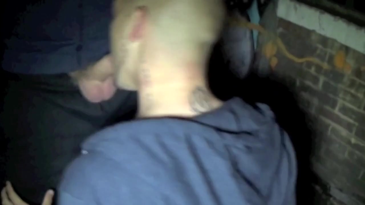 Latino used by straight discret at night outdoor - CrunchBoy