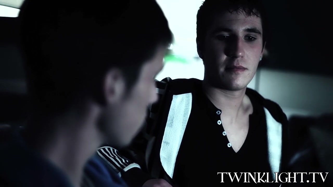 Kissing and barebacking with Kain Lanning and Adrian Layton