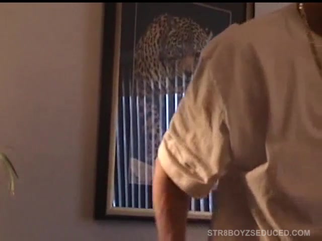 Servicing Big Dick Enrique