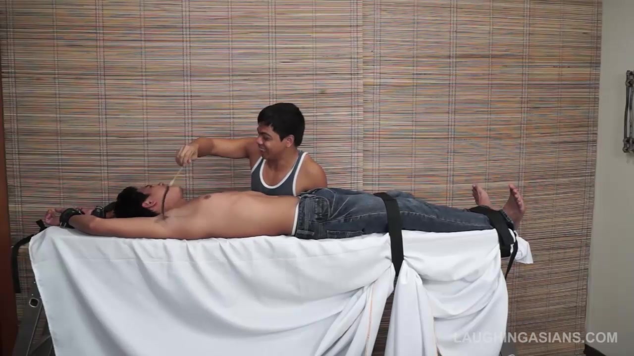 Simons Ticklish Feet