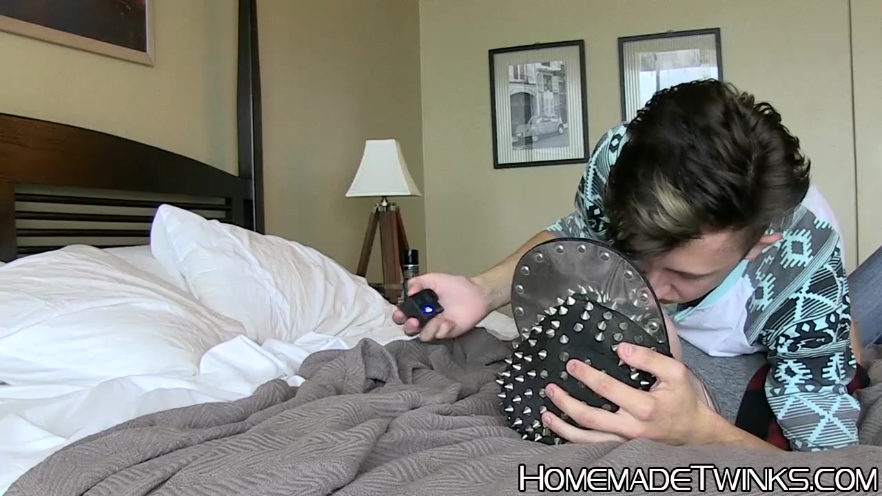 Trey Bentley Matthew Cole in Trey Bentley and Matthew Cole have hardcore anal sex - HomemadeTwinks