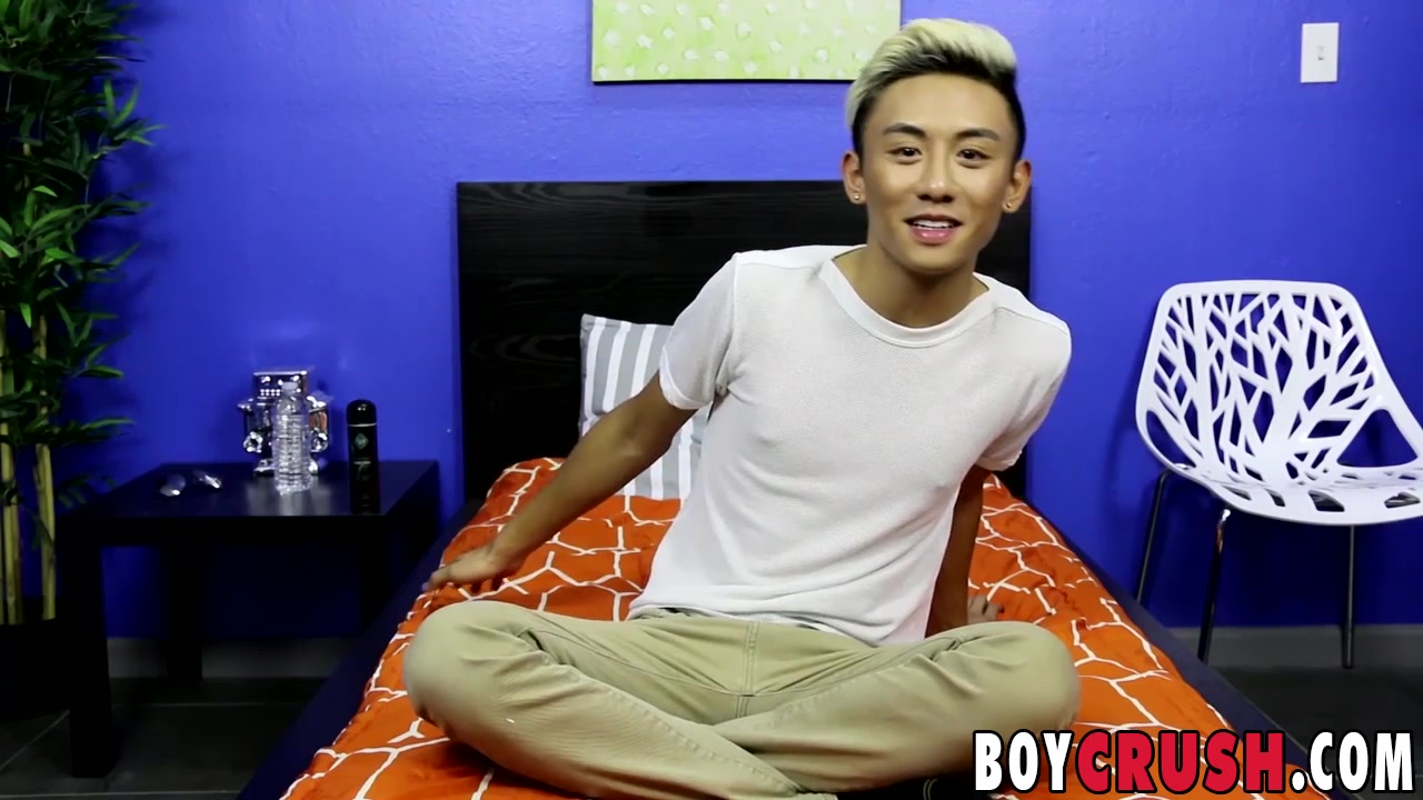 Ty Neiman in Young stud Ty Neiman knows what to do when he is alone - BoyCrush