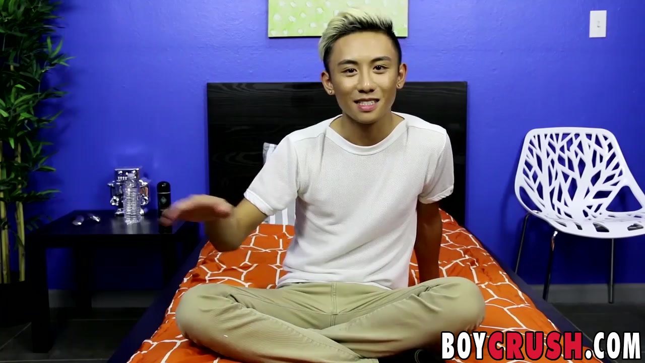 Ty Neiman in Young stud Ty Neiman knows what to do when he is alone - BoyCrush