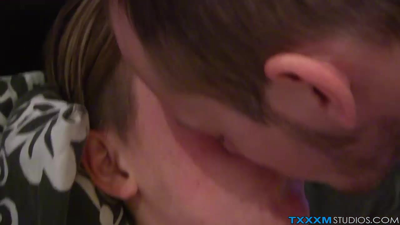 Casey O´Connel Sean Taylor in Casey O´Connel sucks Sean Taylors big prick in POV - TXXXMStudios