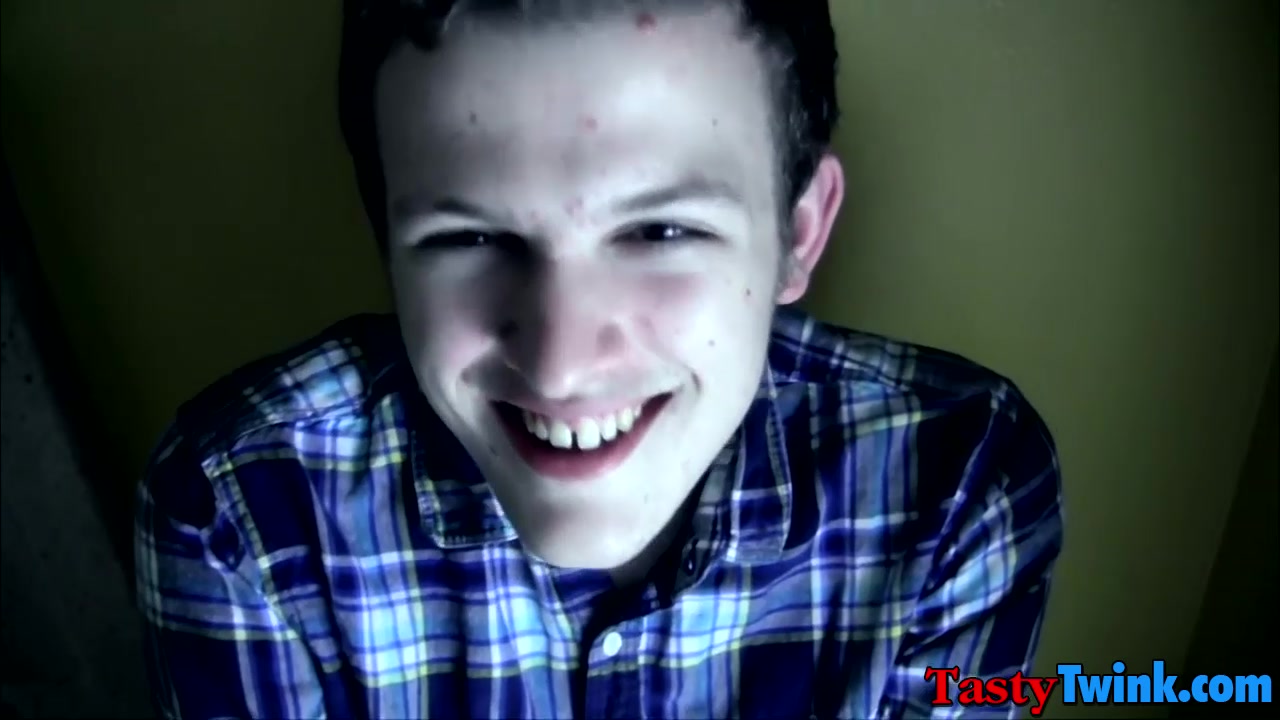 Trace Van De Kamp Toby Franks in Trace Van De Kamp mouth fucks lusty twink Toby Franks - TastyTwink