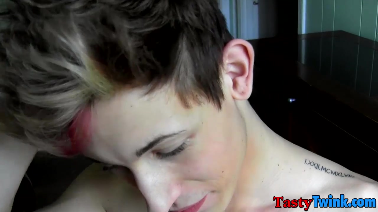 Trace Van De Kamp Blake Mast in Trace Van De Kamp and Blake Mast take turns sucking dick - TastyTwink