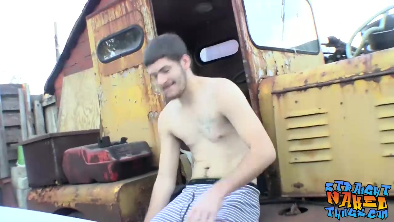 Daniel Delong in Daniel Delong has mastered the arts of masturbation skills - StraightNakedThugs