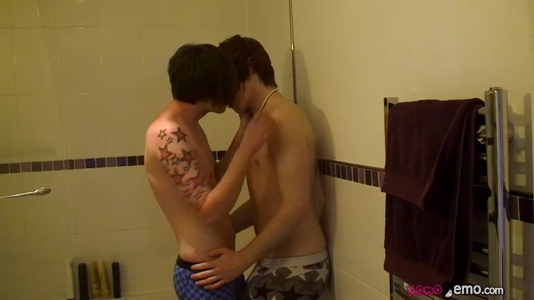 Bathroom Banging For Our New Boy Lucas - Deano Star & Lucas Price