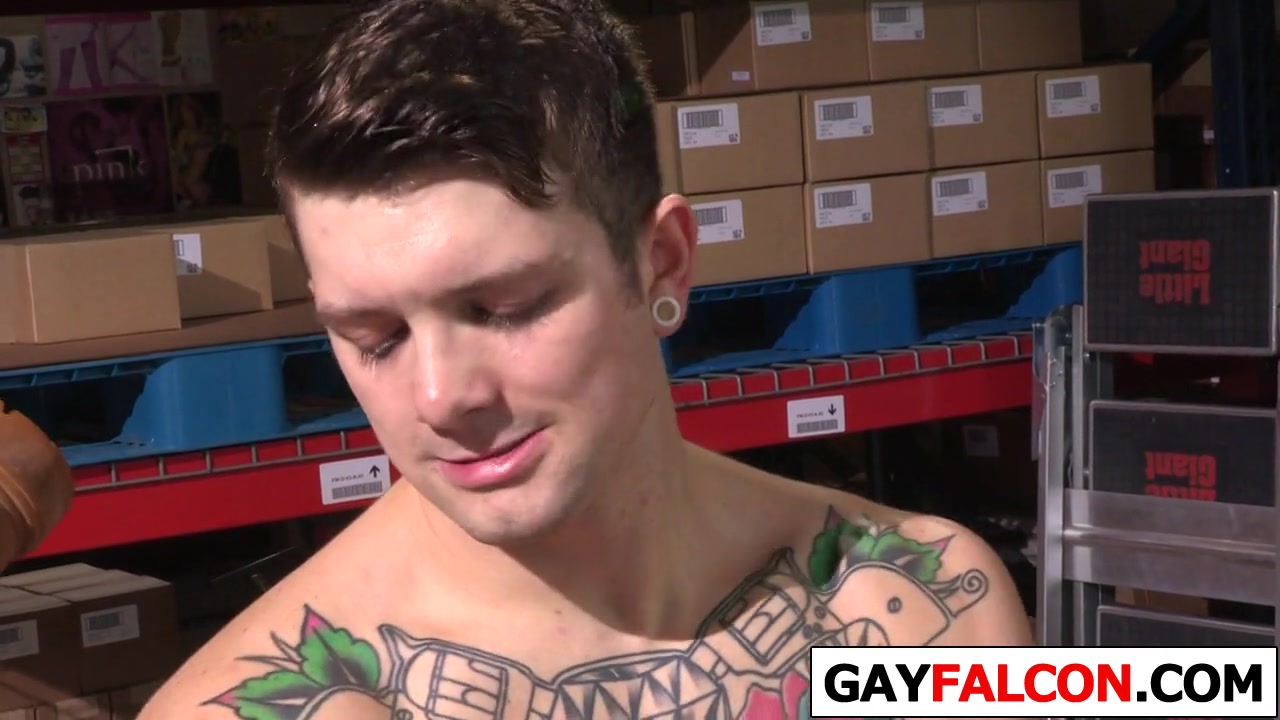 Mike De Marko gets used by Sebastian Kross