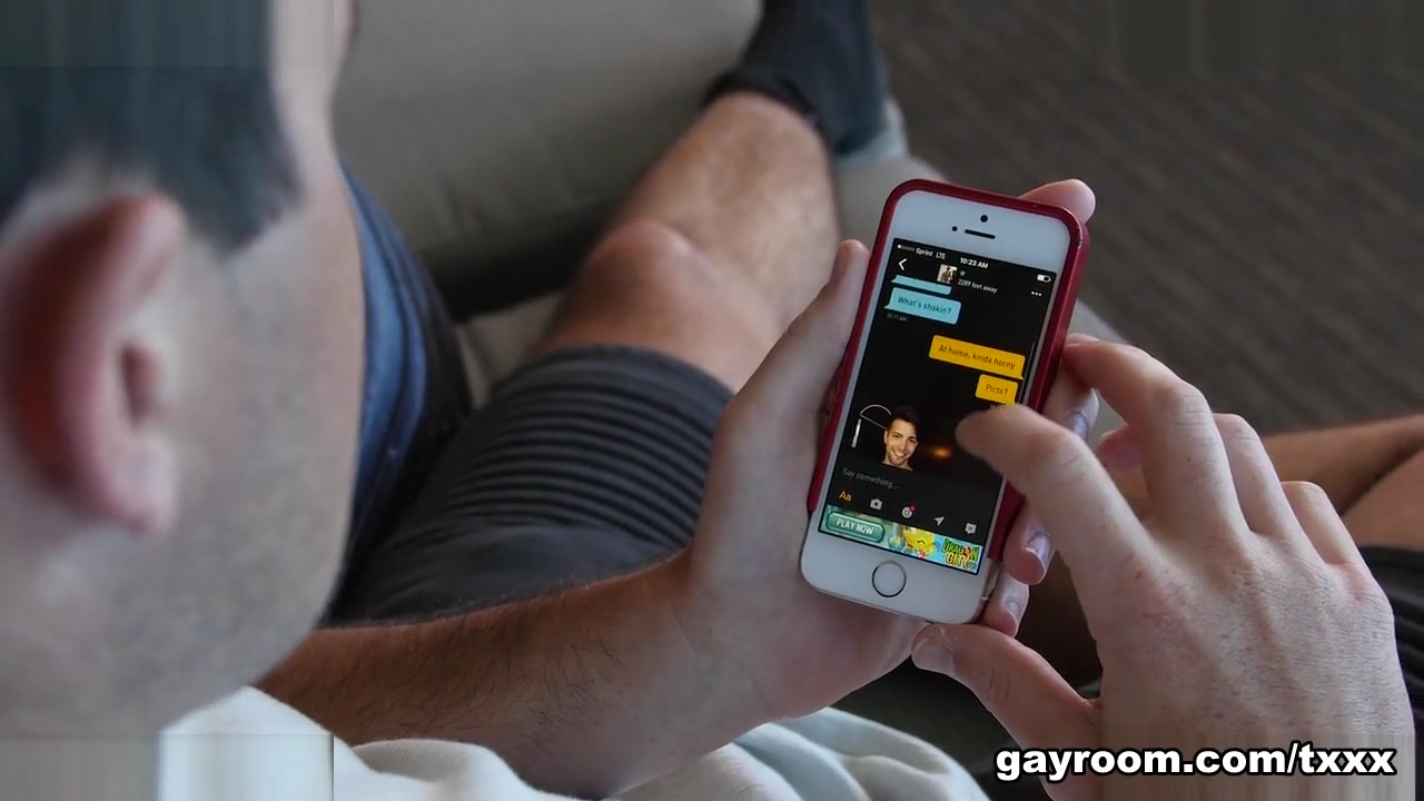 Casey Everett & Ryan Pitt in Massage Hookup - GayRoom