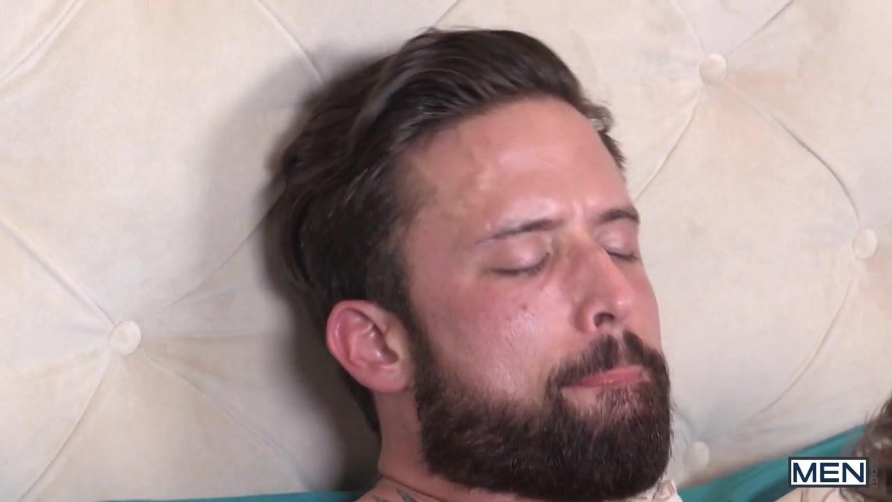 Jordan Levine & Wesley Woods in Ghosts Of Christmas : A Gay XXX Parody 2 - DrillMyHole
