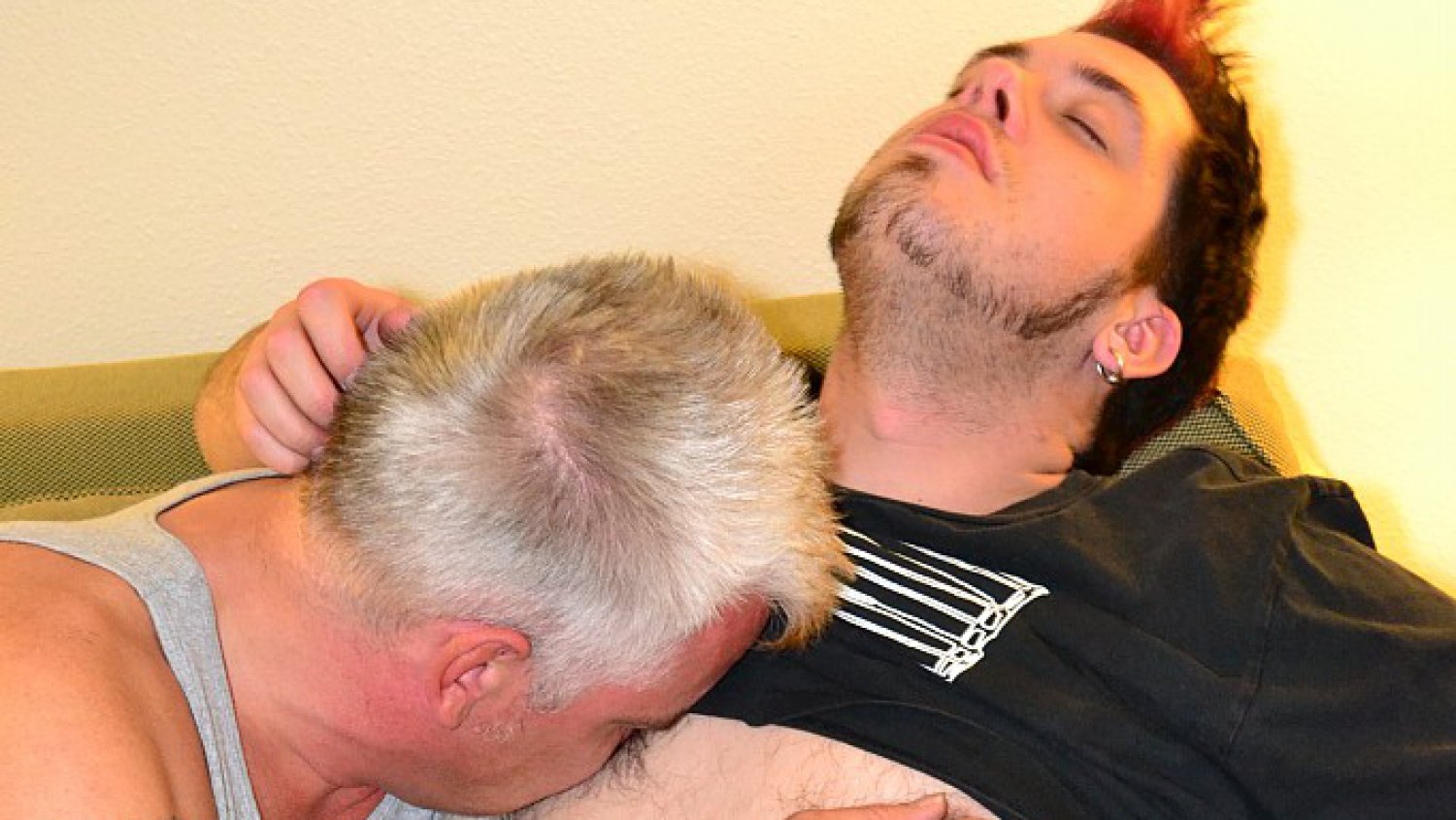 James Holiday and Leroy Stevens - Video - HairyAndRaw