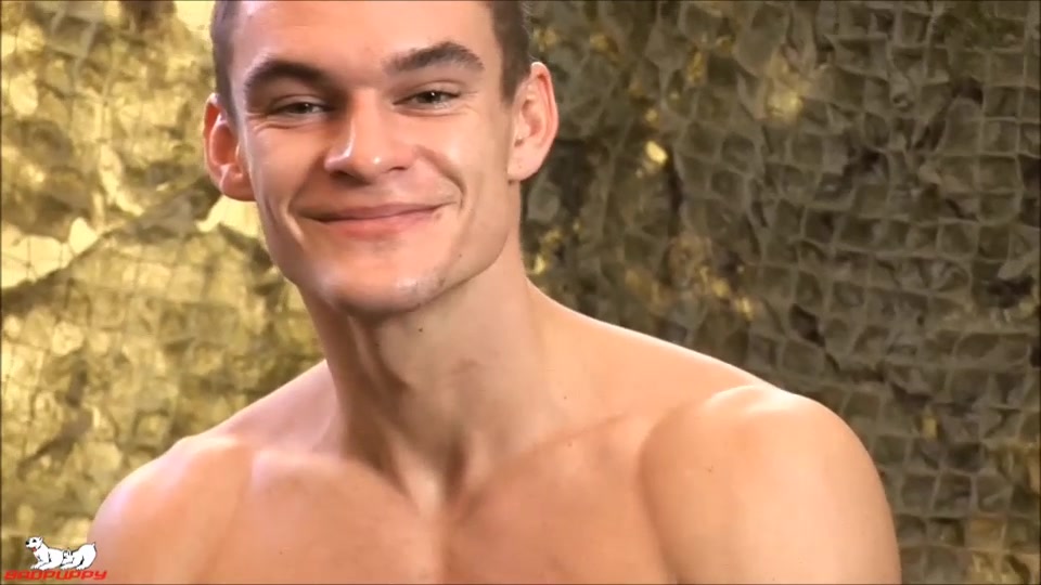 Max Dyor has a fit body