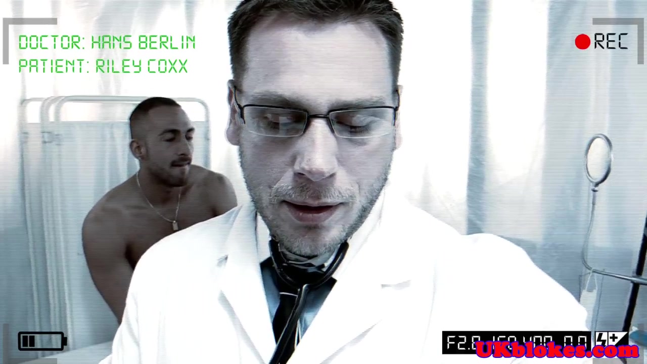 Hunky doctor rimming and blowing patient